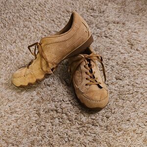 Skechers Women’s Bikers Contained 44703 Wide Fit Beige Suede Sneakers – Size 9.5